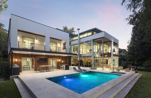 Rivercrest House | Above Emerald | Waterfront I Dock I Lake Austin | Pool&Spa I Game Room