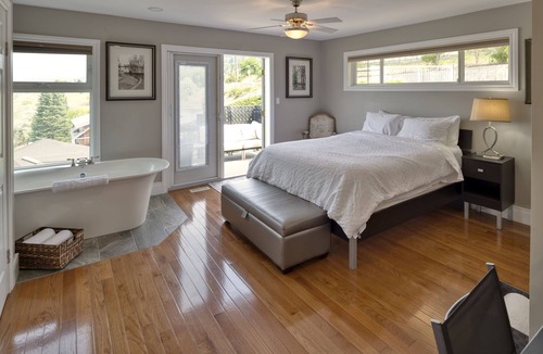 Okanagan-Similkameen House | Above The Beach Guest Suites
