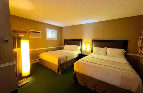 Sault Ste. Marie Hotel | Adams Motel