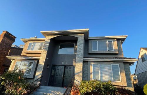 Fraserview Apartment | Adorable 2-Bedroom Basement in Vancouver