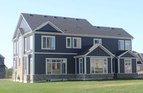 Oro-Medonte Ski Chalet | Adorable 4-bedroom chalet at the edge of the forest, in Simcoe County
