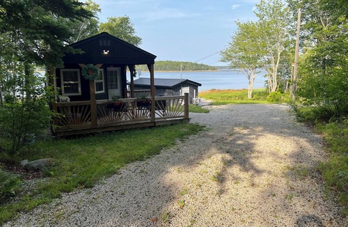 Yarmouth County Cabin | Adorable Oceanfront Tiny Home 30 minutes from Yarmouth