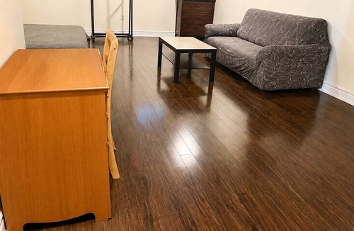 Meadowvale Village House | Affordable Spacious Private Suite| Ensuite Bath | Free Parking | Pearson Airport