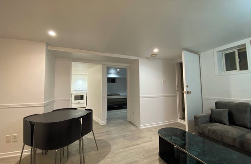 Wexford House | Amazing apartment in house Basement