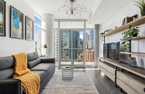 Old Town Apartment | Amazing View 2BR St Lawrence Market Condo, Downtown Toronto