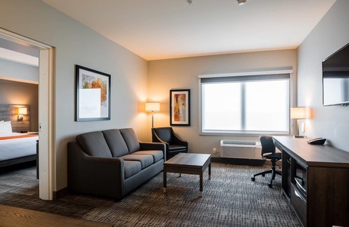 Grand Falls Hotel | Amsterdam Inn & Suites, An Ascend Collection Hotel