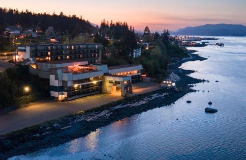 Campbell River Hotel | Anchor Inn & Suites, BW Signature Collection