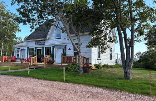 Aspy Bay Apartment | Apartment Suite in a Historic 1880s Inn · Cabot Trail & Aspy Bay, NS 1