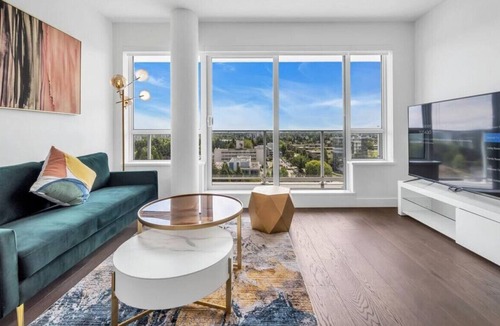 Richmond City Centre Condo | ARIES PENTHOUSE - 2 BDR WITH HUGE BALCONY AT ROOF
