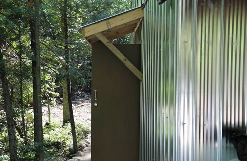 Markdale Cabin | Ash, the tiny cabin in the woods