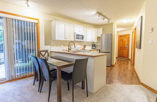 Upper Village Condo | Aspens #127, Prime Ski-in Ski-out Location! Pool, Hot tubs, BBQ, sleeps 7
