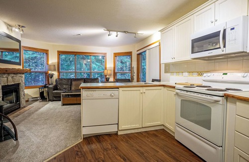 Upper Village Condo | Aspens #127, Prime Ski-in Ski-out Location! Pool, Hot tubs, BBQ, sleeps 7