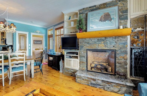 Big White Ski Resort Condo | Aspens by Okanagan Premier
