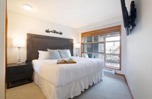 Upper Village Apartment | Aspens Mountain Resort