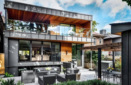 Chaplin Estates House | Award-winning 4 Bedroom Residence in mid-town
