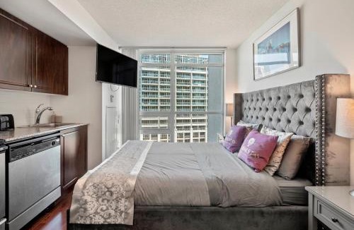 Fort York Apartment | Awesome Studio in the Heart of Downtown Toronto
