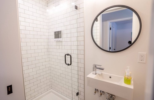 Revelstoke Hotel | Basecamp Resorts Revelstoke I One Bedroom Suite