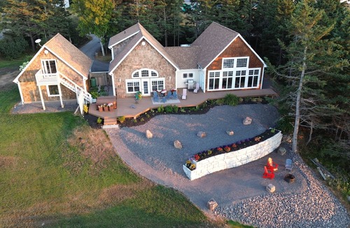 Black Rock House | Bay of Fundy Oceanfront Retreat; Separate work space, King, Queen rooms, 2 baths