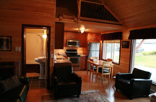 Regional District of Nanaimo Cabin | Beach Front Cabin In Qualicum Beach