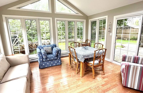 Grand Bend House | Beach Lover's Paradise! 4bd 2 bath near Grand Bend Beach