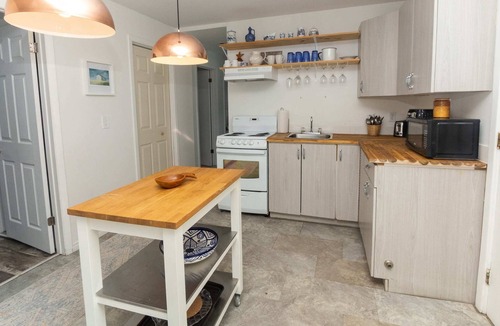 Wellington House | Beach + Main Wellington is the Perfect Stay in PEC
