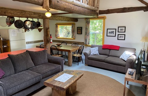 Bamfield House | Beachcomber Cottage 8 Acre Waterfront Estate wDock