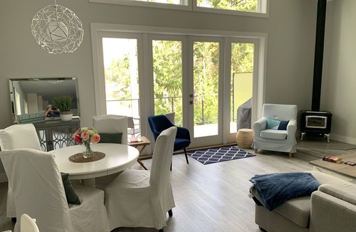 Salt Spring Island House | Beachfront new chalet home w/dock access and mooring buoy