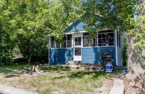 Wasaga Beach House | Beachside Summer Cabins