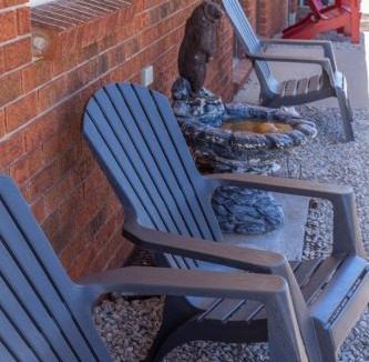 Ferndale Hotel | Bear Tracks Inn