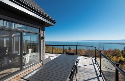 Saint-Joseph-de-la-Rive House | Beautiful villa in the heart of the valleys