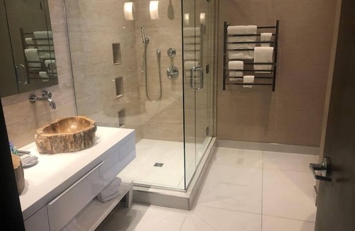Downtown St. John's Apartment | Beautiful 2Br Downtown Suite