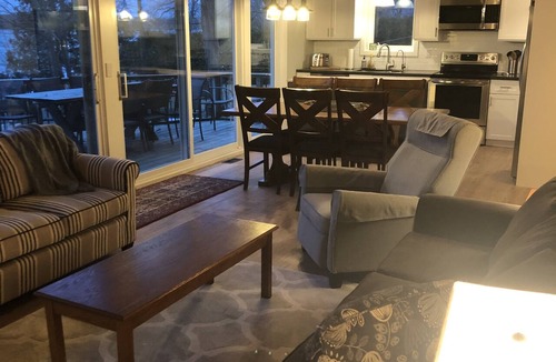 Grey Highlands House | Beautiful 4 Bedroom Home on Lake Eugenia