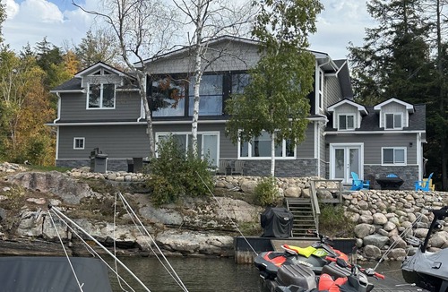 North Kawartha Cottage | Beautiful Chandos Lake