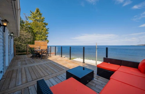 Lion's Head House | Beautiful cottage style Waterfront house on Georgian Bay. Pet-Friendly!