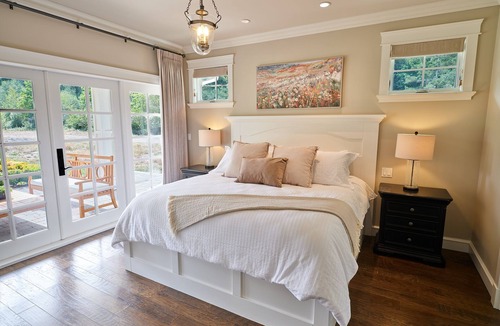 Victoria House | Beautiful Country Home on 4 gated acres, with beautiful patio and fire pit!