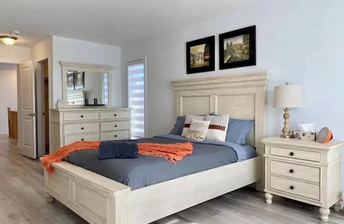 Whitby House | Beautiful Family Home Near a Nordic Spa