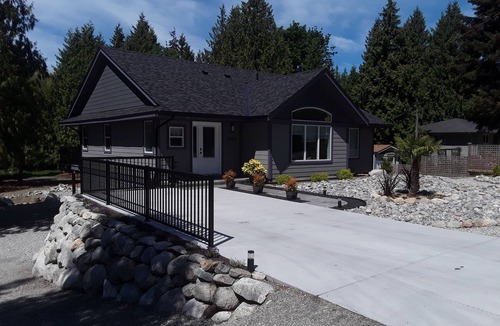 Halfmoon Bay House | Beautiful home 5 minutes to hiking, biking and beaches.