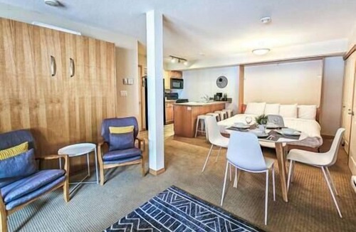 East Kootenay Apartment | Beautiful Horsethief Studio with two Murphy beds
