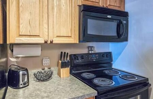 East Kootenay Apartment | Beautiful Horsethief Studio with two Murphy beds