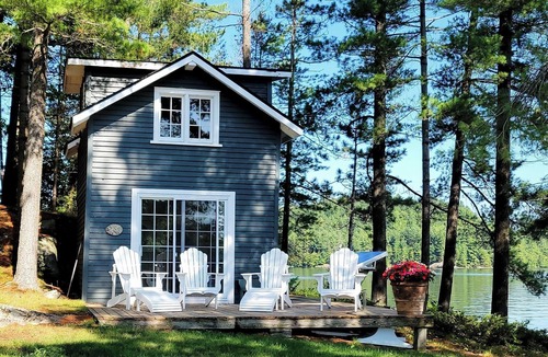 Port Sydney Cottage | Beautiful Island Cottage with Amazing Views, Private Dock in Huntsville Canada