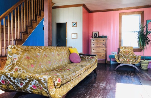 New Carlisle House | Beautiful large house in Gaspésie, close to the sea. 5 min walk to the beach!