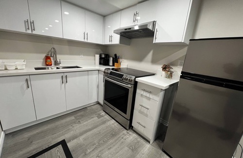 Halton Regional Municipality Apartment | Beautiful Newly Built 2-Bed, 1-Bath Basement Apartment – Sleeps 6 – Milton