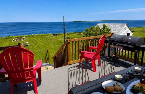 Caraquet House | Beautiful place with a breathtaking view! Spend your summer vacation here!