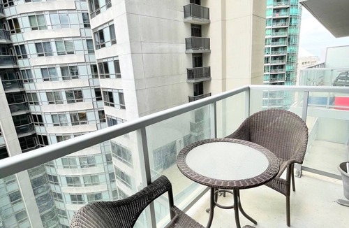 CityPlace Apartment | Beautiful prime-location condo downtown! CN Tower/Roger's Centre/The Well