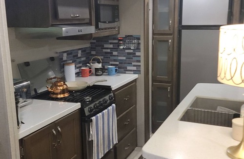 Rideau Lakes House | Beautiful RV on Benson Lake