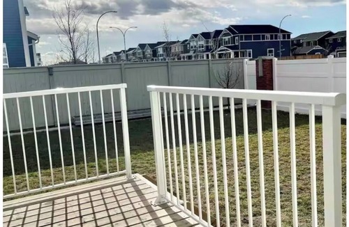 Calgary House | Beautiful Spacious Family Home Near YYC Airport