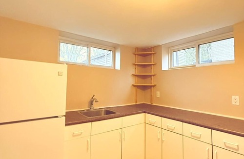 Brampton West House | Beautiful Upstairs Unit Near Transit & Shopping
