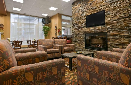 Sylvan Lake Hotel | Best Western Plus Chateau Inn Sylvan Lake