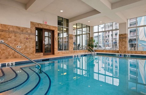 Sylvan Lake Hotel | Best Western Plus Chateau Inn Sylvan Lake