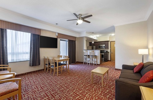 Cobourg Hotel | Best Western Plus Cobourg Inn & Convention Centre